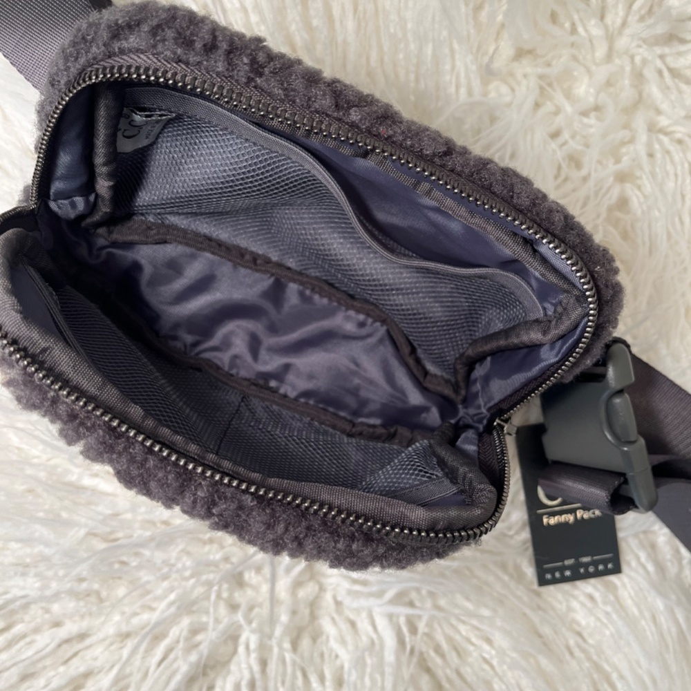 C.C. "Belt Bag in dark grey/charcoal sherpa" - Picture 2 of 12